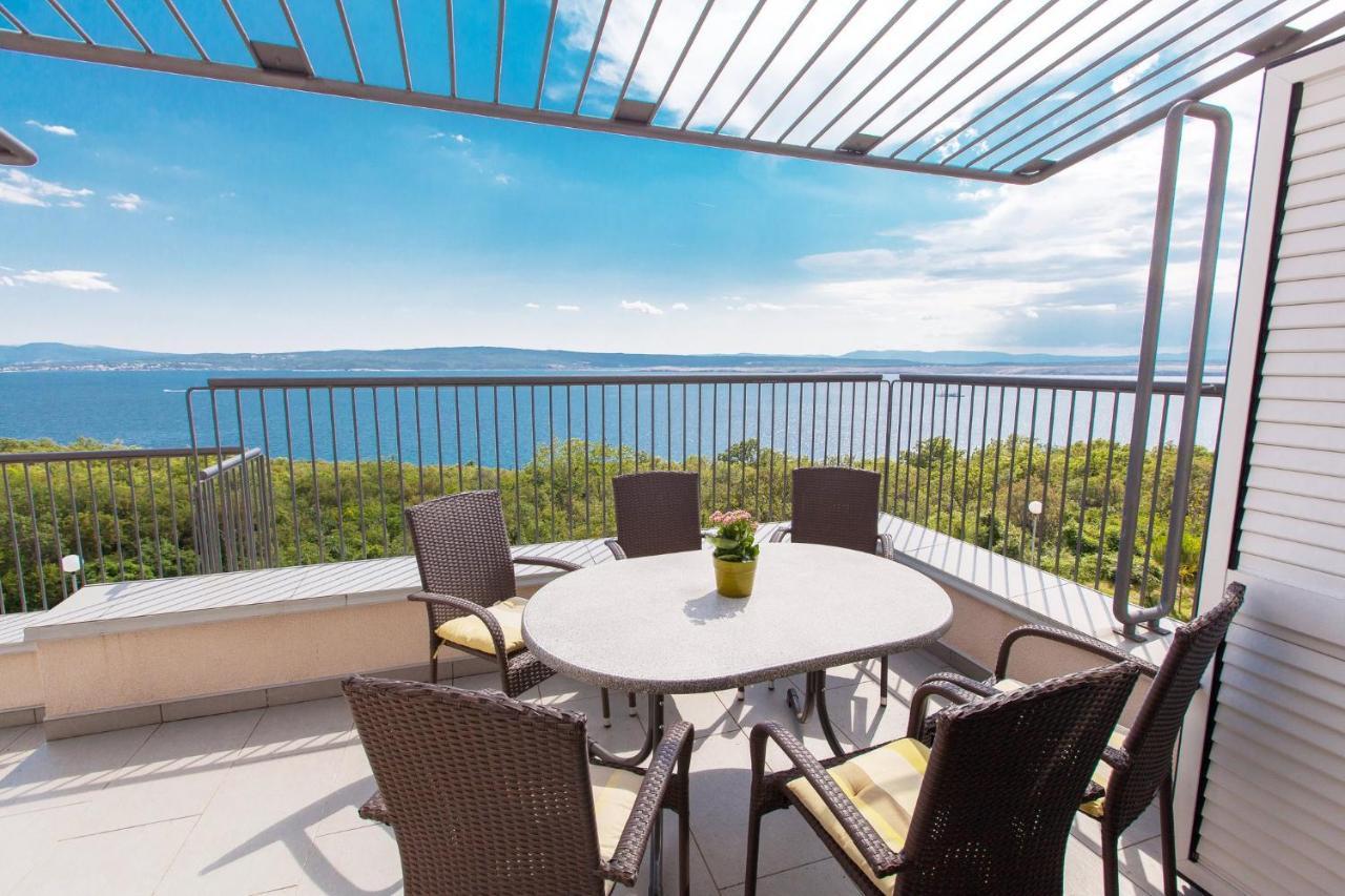 Apartment In Crikvenica 13719 Klanfari